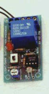 LIGHT/DARK RELAY SW WITH OPAMP