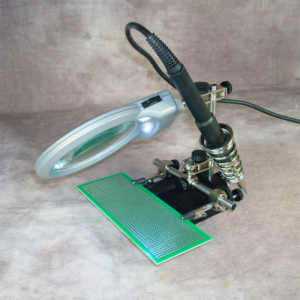 HELPING HAND, MAGNIFIER W LED LIGHT AND SOLDERING STAND