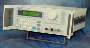PROGRAMMABLE DC POWER SUPPLY 0-18 VOLTS/0-5 AMPS