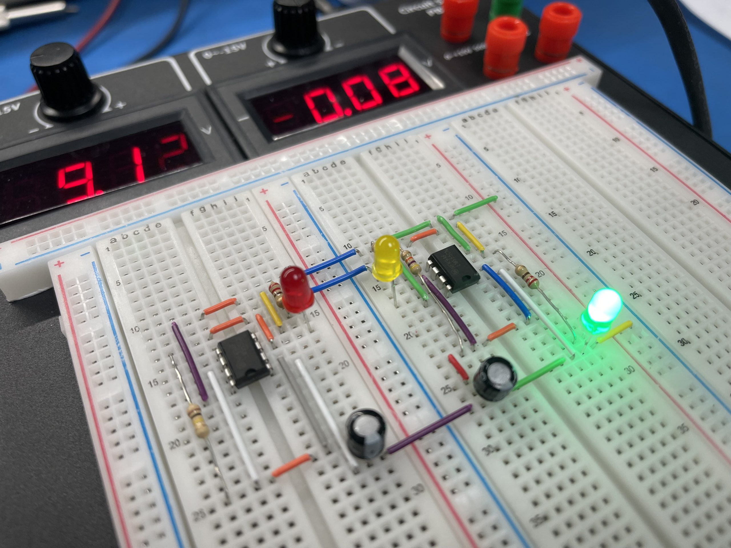 How to Use a Breadboard to Build Circuits Fast & Easy