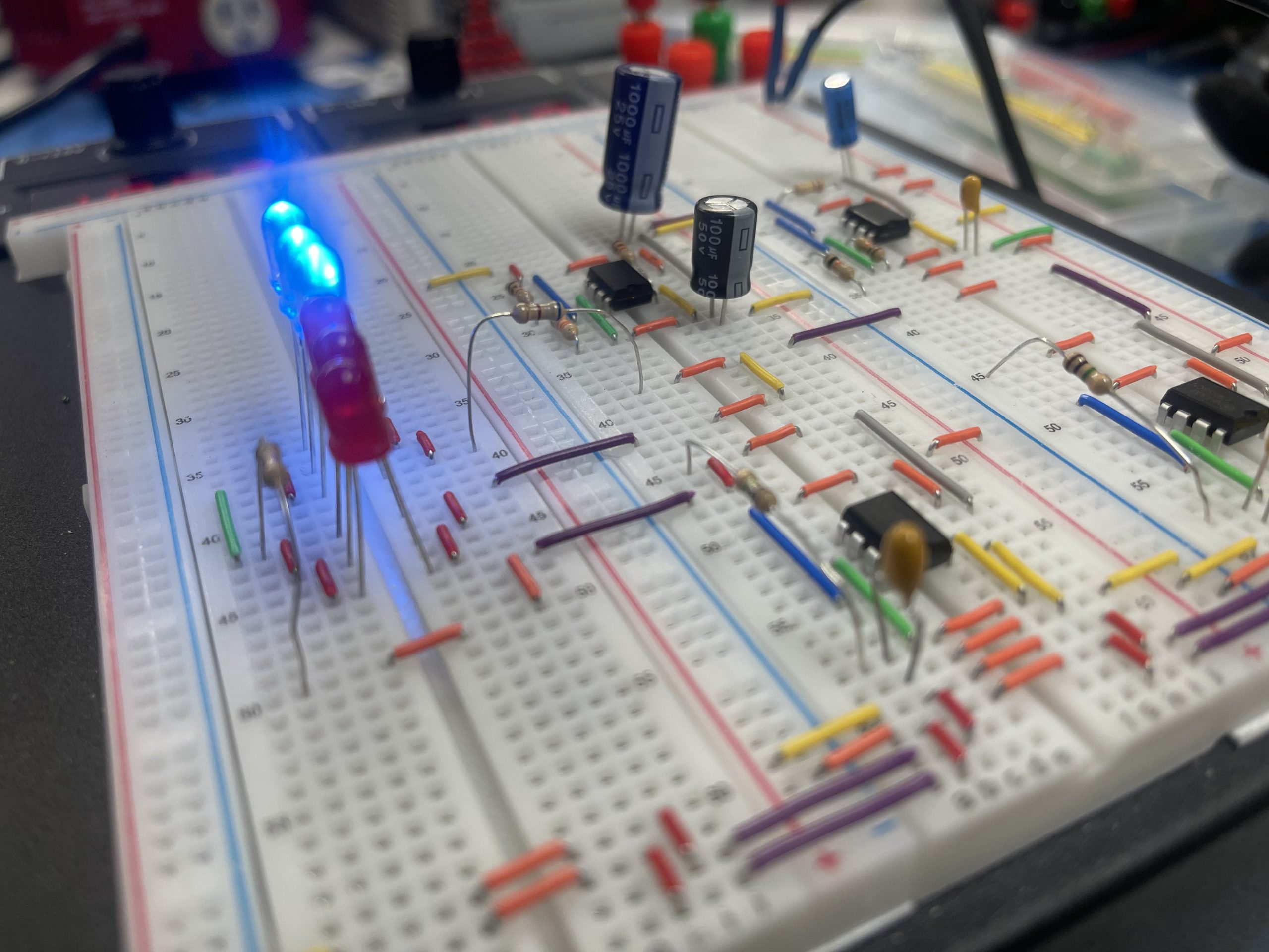 Build Police LED Flashing Circuit on Power Breadboard PBB 272B