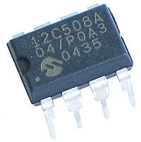 8 BIT MICROCONTROLER/8 PIN DIP