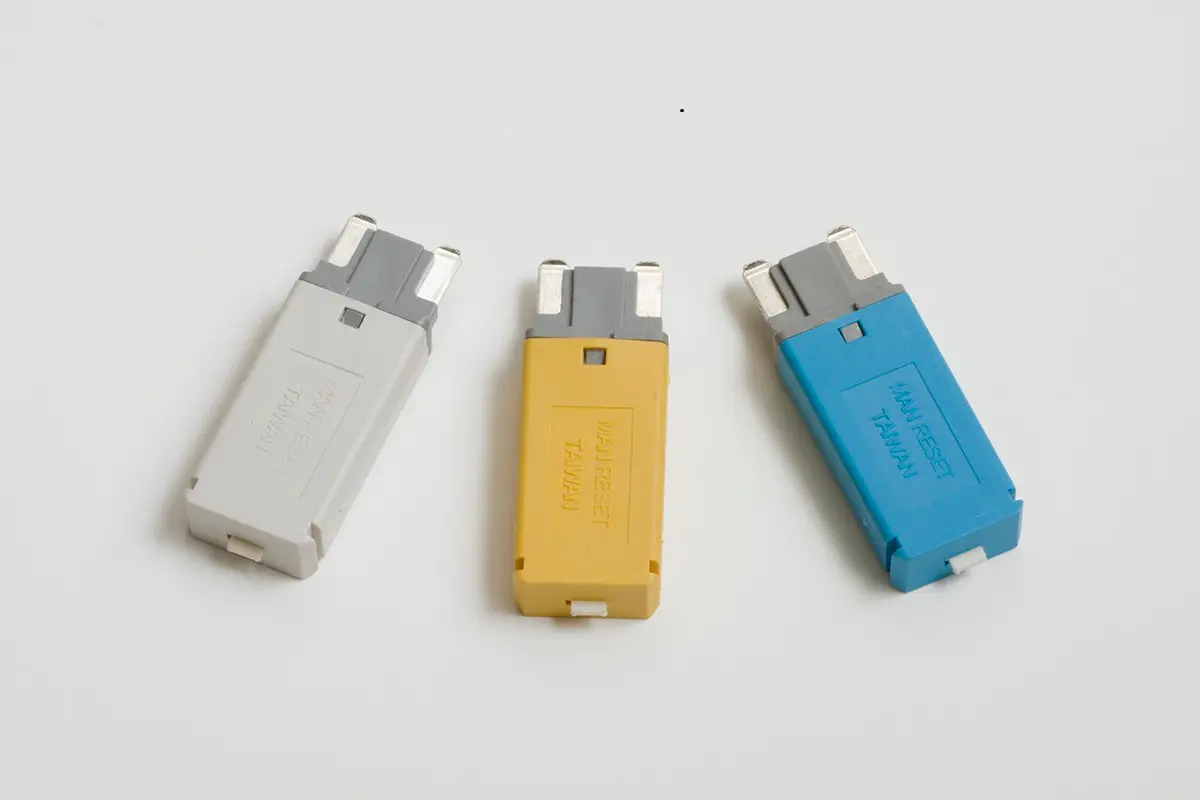 PUSH TO RESET MINI® LOWPRO, 58V 15A