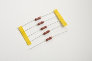 SUBMINIATURE FUSE
3.6 x 10mm
TIME-DELAY w/AXIAL LEADS